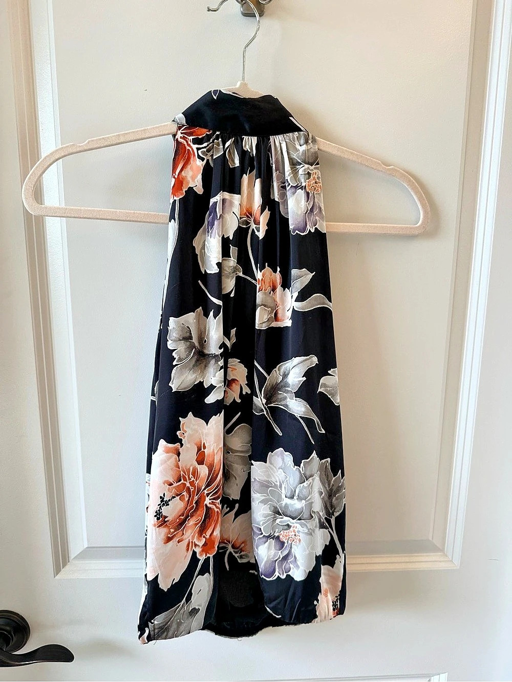 White House Black Market Floral Blouse Size XS Like New